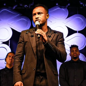 Marília Mendonça será velada e enterrada neste sábado, 6 de novembro de 2021. Cantora ganhou homenagem de Thiaguinho em show