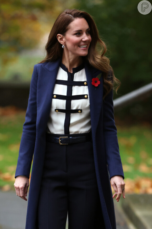 Moda de Kate Middleton: a duquesa usou a mesma blusa por 3 vezes seguida em anos diferentes