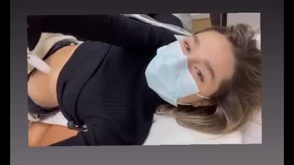 Vídeo: Sasha Meneghel cuida do abdomên com novo protocolo de beleza