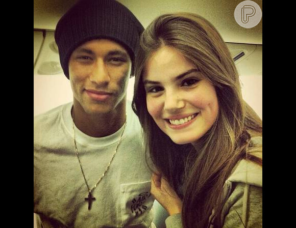 Neymar e Camila Queiroz já foram vistos juntos antes da fama da atriz