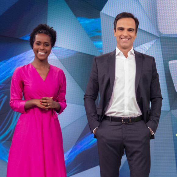 Maju Coutinho entrou para substituir Tadeu Schmidt no 'Fantástico'