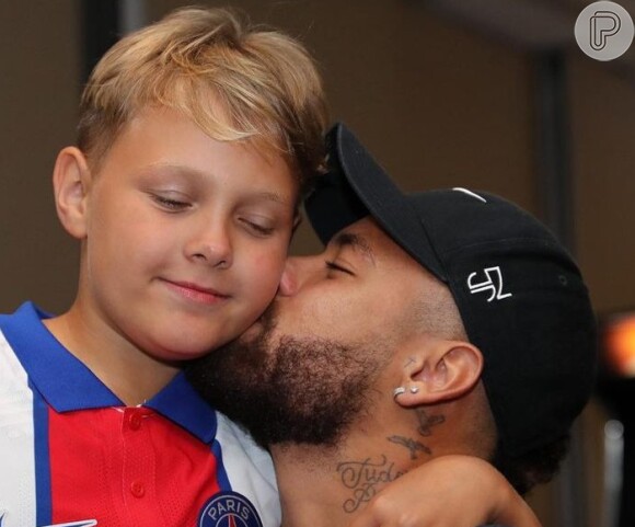 Neymar confessa que gostaria de passar mais tempo com o filho