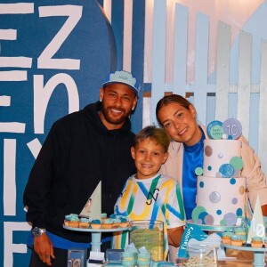 Neymar costuma postar os momentos ao lado do filho nas redes sociais