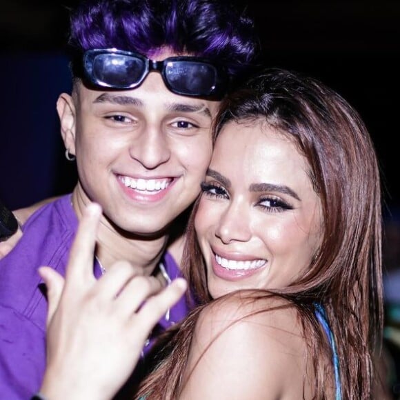 Quem confirmou a presença de Arrascaeta na festa de Anitta foi o gamer Nobru