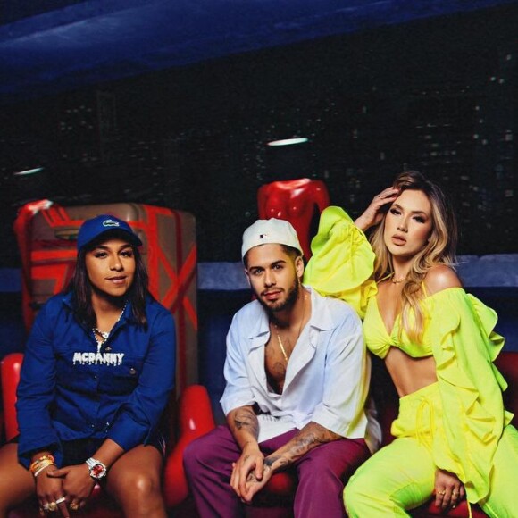 Virgínia Fonseca participou de clipe do marido, Zé Felipe, e usou look amarelo neon