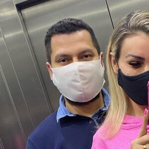 Na imagem de Andressa Urach, Thiago comentou que a modelo era 'bela, recatada e do lar'