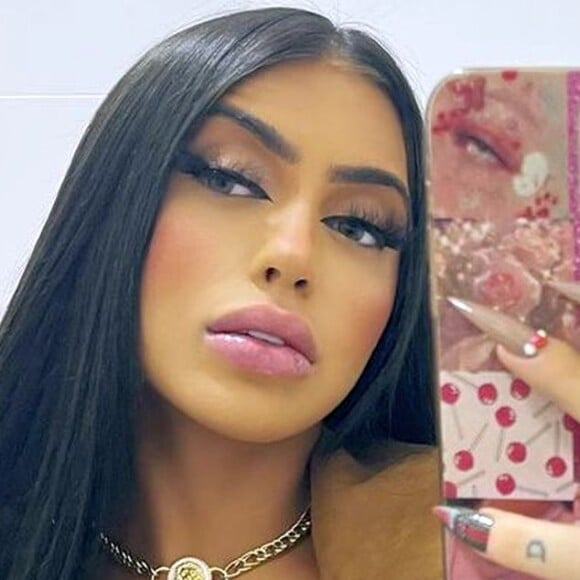 MC Mirella desabafou após ouvir o bate-papo entre Sthe Matos e Aline Mineiro em 'A Fazenda 13'