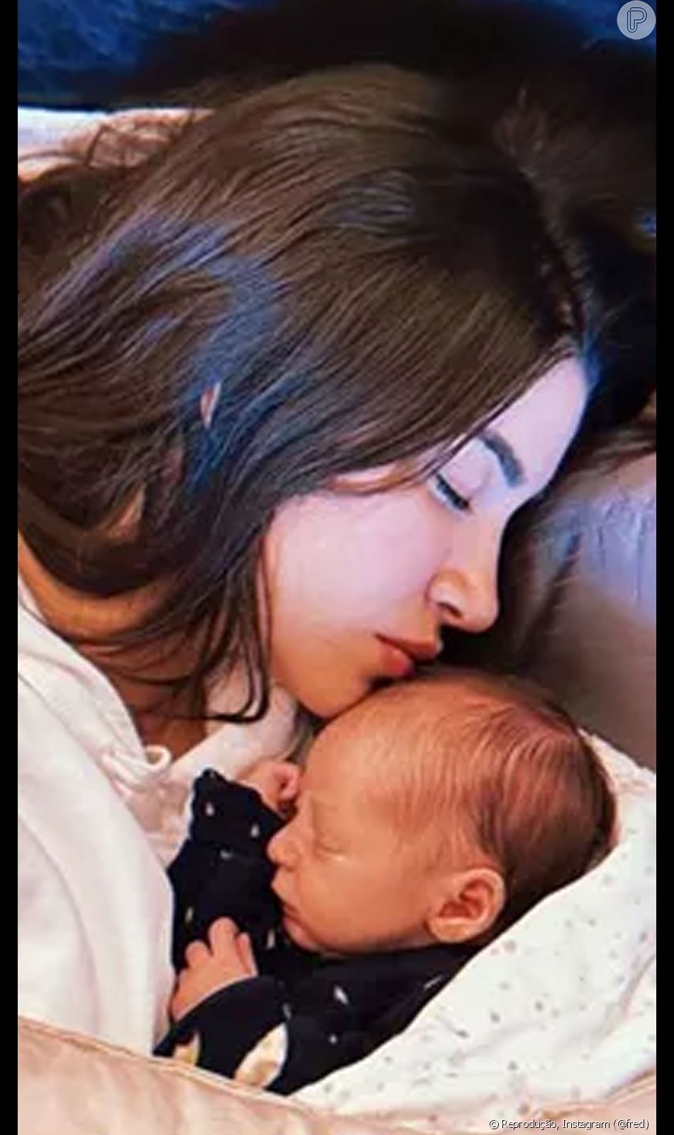 Bianca Andrade ganhou 'carinho' do filho Cris em foto