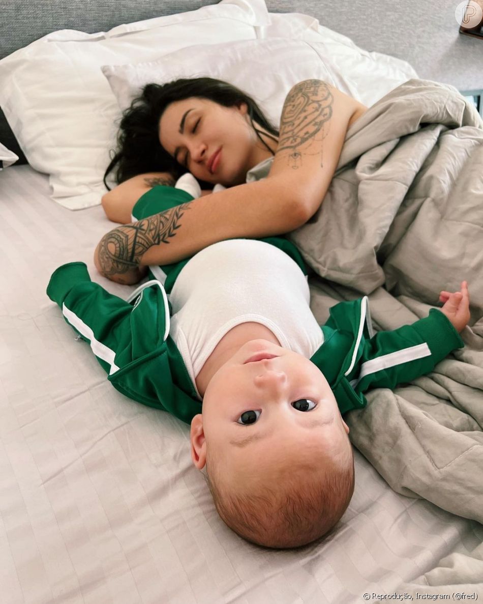 Cris, filho de Bianca Andrade e Fred, foi chamado de fotogênico pelos internautas