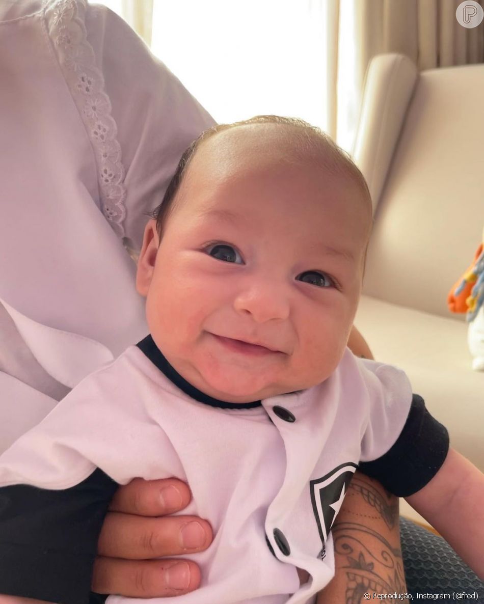 Cris, filho de Bianca Andrade e Fred, faz muito sucesso nas redes sociais