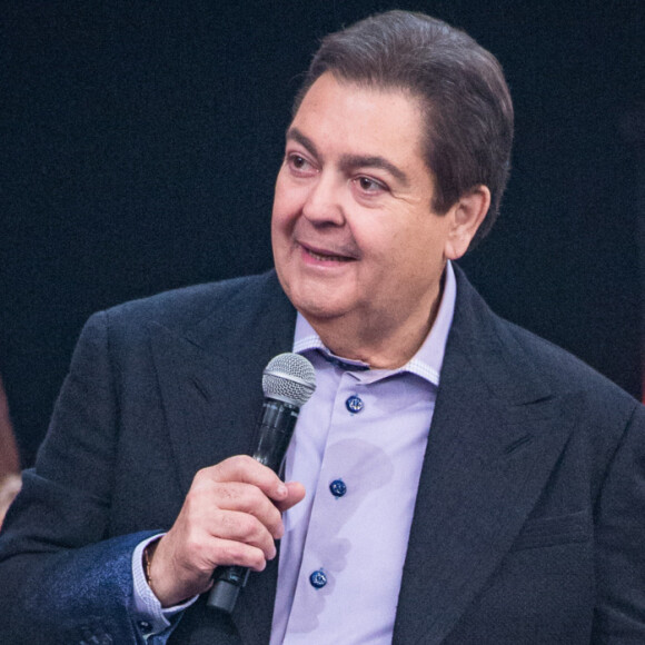 Programa de Fausto Silva na Band terá histórias anônimas que prometem 'trazer a alegria de volta à casa dos brasileiros'
