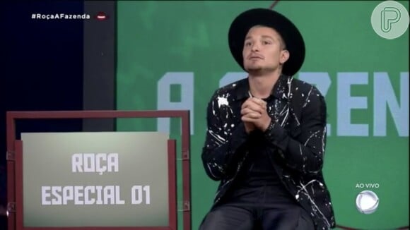 'A Fazenda 13': MC Gui chegou a contar o que houve para Rico Melquiades ainda no começo da festa