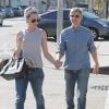 Ellen DeGeneres e Portia De Rossi caminham em Los Angeles, EUA, onde moram