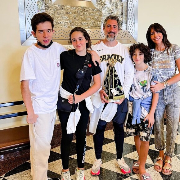 Esposa de Marcos Mion, Suzana Gullo afirmou estar orgulhosa do marido: 'Nunca se esqueça que um homem que demonstra sua fé é um homem de Deus'
