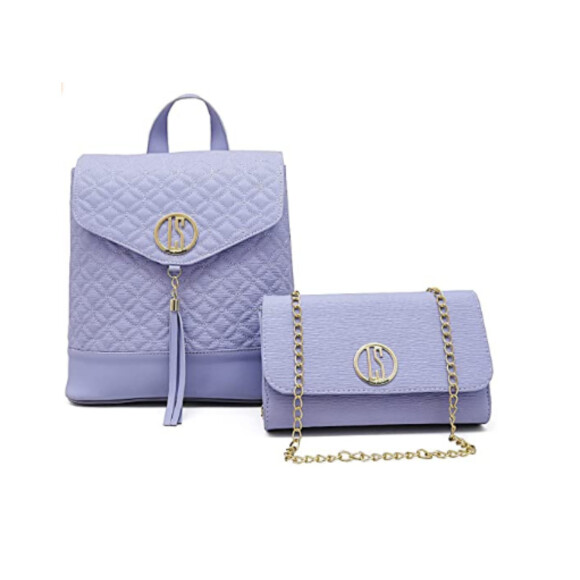 Acessórios em lilás, como esse Combo Mochila e Bolsa Transversal, Livia Sabatini, são perfeitos para um outfit cheio de estilo
