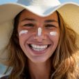 Protetor solar de rosto deve ser diferente daquele aplicado no corpo: cada uma das regiões tem características únicas e diferentes
