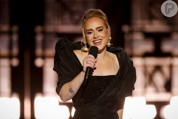 Adele buscou a hipnose para lidar com o vício do cigarro e a ansiedade