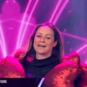 Luana Piovani foi desmascarada na quinta rodada do 'The Masked Singer' de Portugal, apesar de ter levantado suspeitas desde o início do programa, por seu sotaque