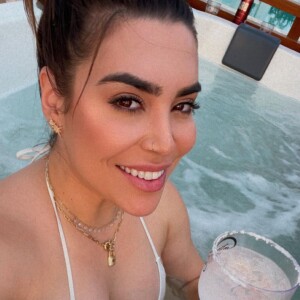 Naiara Azevedo no 'BBB 22'? Festa para amigos foi considerada uma espécie de despedida da cantora antes do confinamento