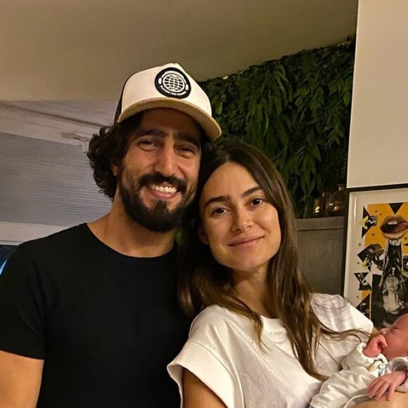 Thaila Ayala é mãe de Francisco ao lado de Renato Goés