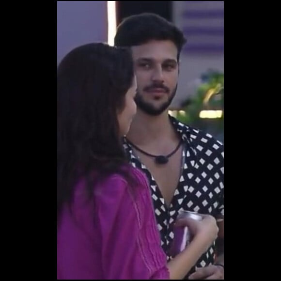 'BBB 22': Rodrigo, aliás, parece retribuir o interesse, já que é visto admirando Eslovênia com frequência