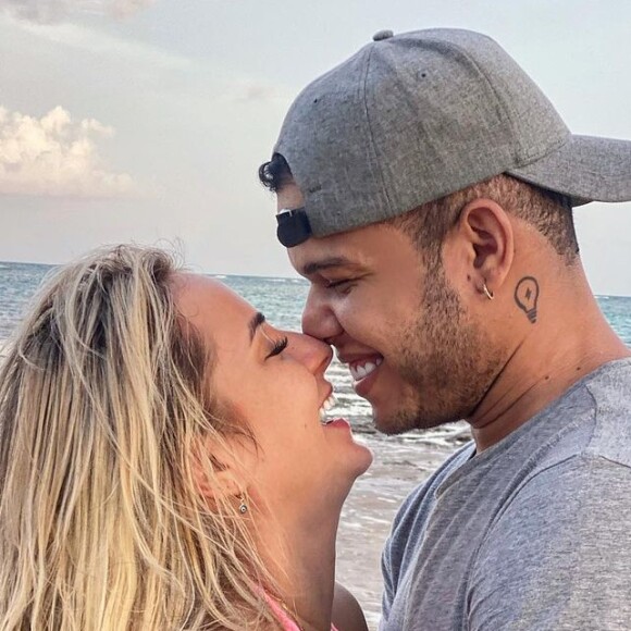 Tierry negou que fim do namoro com Gabi Martins tenha sido provocado por ciúmes: 'Eu não sou um homem possessivo'