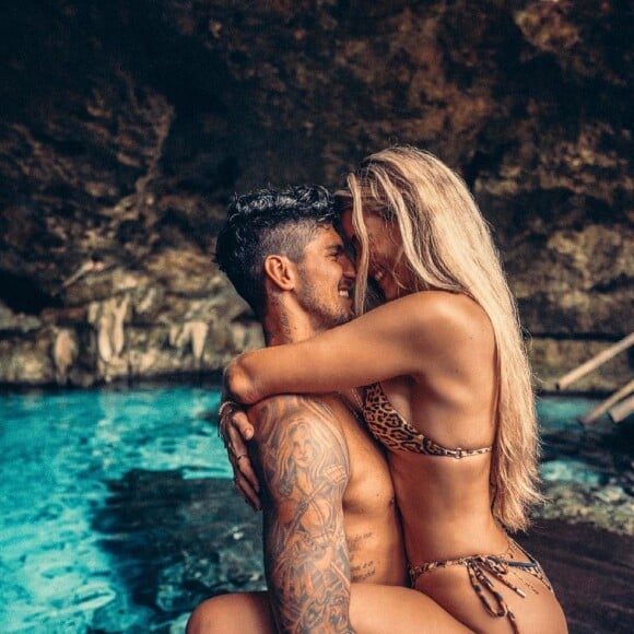 Yasmin Brunet e Gabriel Medina se casaram em janeiro de 2021