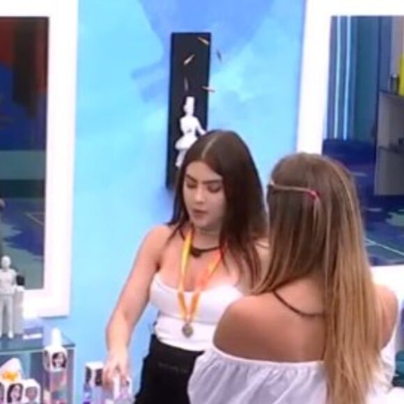 No VIP do 'BBB 22', após conversar com Arthur Aguiar, Jade Picon revelou às amigas 'pequenas coisas' que a incomodaram nas atitudes do amigo e que não quis expressar para ele