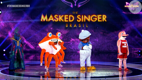 'The Masked Singer': o Boto foi encaminhado para o grupo de eliminação com o Bebê, que estava na mesma batalha que ele, o Caranguejo e o Pavão
