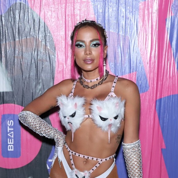 Ensaios do bloco de Anitta contaram com a presença de diversas celebridades