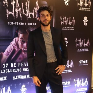 Chay Suede interpreta o ladrão Djalma no filme 'A Jaula'