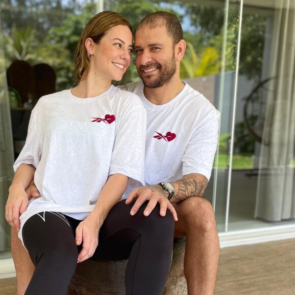 Paolla Oliveira derrete-se pelo namorado, Diogo Nogueira