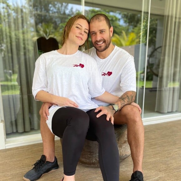 Paolla Oliveira e Diogo Nogueira combinam looks para treino