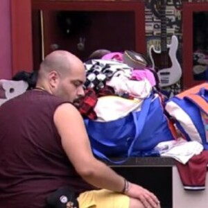 'BBB 22': Jessi ajudou Tiago Abravanel a dobrar e guardar suas roupas durante 'faxinão' e organização do quarto Grunge que chocou a web