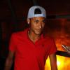 Neymar vai à festa sozinho