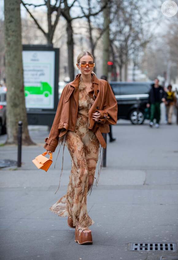 O tamanco de madeira apareceu em vários looks da Semana de Moda de Paris