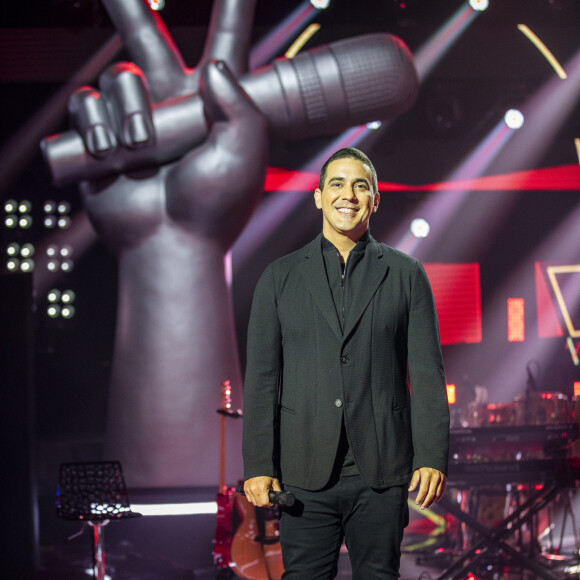 Tadeu Schmidt será o substituto de André Marques, que comanda o 'The Voice Brasil' provisoriamente após a saída de Tiago Leifert