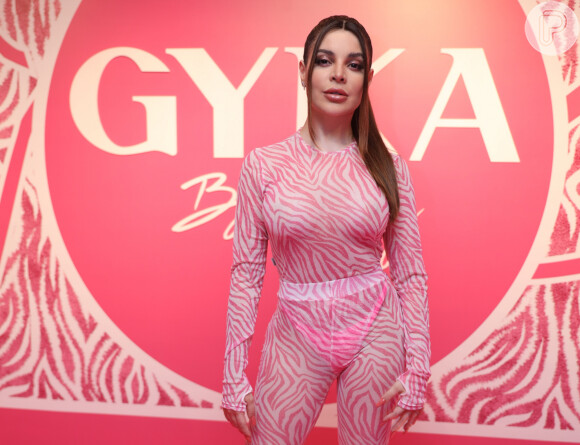 Gkay celebrou mais uma realização na carreira: o lançamento de sua marca própria de roupas, 'Gyka by Gkay'