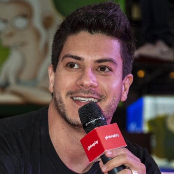 Arthur Aguiar pode ser escalado para as próximas novelas das 19h da TV Globo