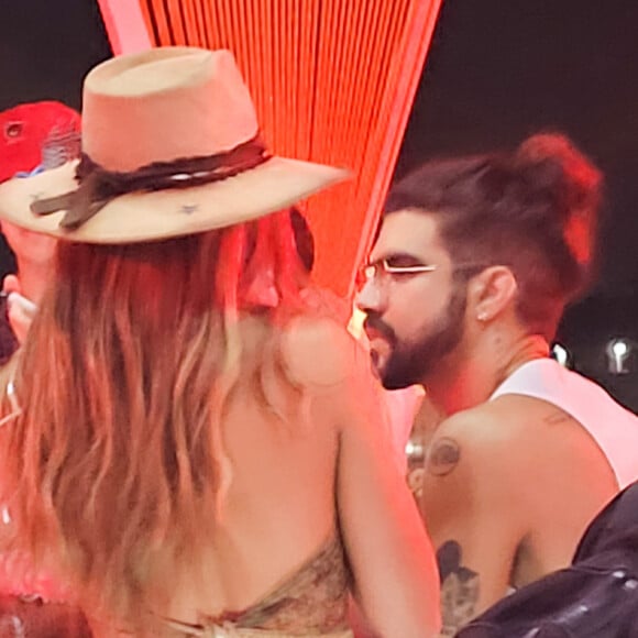 Caio Castro e Daiane de Paula ficaram juntos em um camarote do Lollapalooza