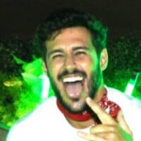 Rodrigo Mussi elogia Viih Tube após troca de beijos com ex-BBB em festival