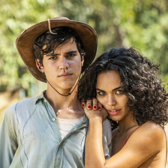 Novela 'Pantanal': José Leôncio (Drico Alves) perdeu a virgindade com Generosa (Giovanna Cordeiro)