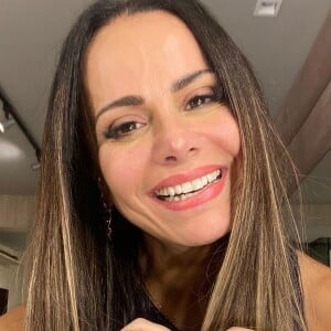 Gravidez de Viviane Araujo: o sexo do bebê ainda é um mistério para ela, que preferiu guardar a novidade para um chá revelação