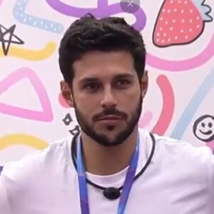 Irmão de Rodrigo Mussi, ex-BBB que sofreu um acidente de carro, contou que brother colocou uma espécie de monitor no cérebro