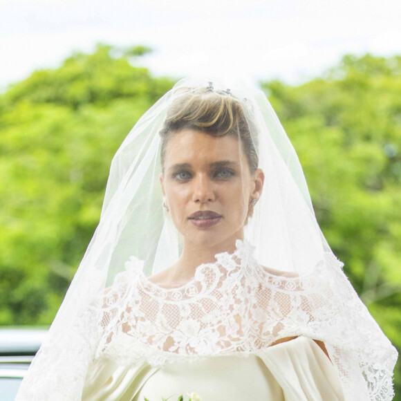 Madeleine (Bruna Linzmeyer) se casou com José Leôncio (Renato Góes) na novela 'Pantanal'