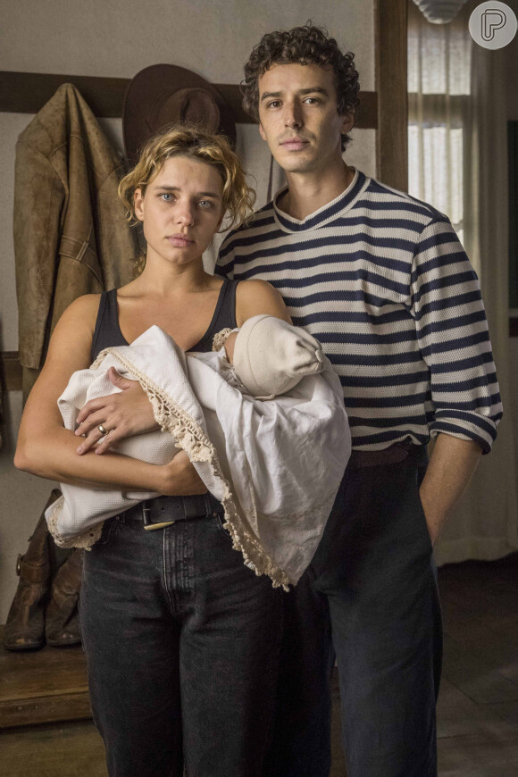Madeleine (Bruna Linzmeyer) larga o marido, José Leôncio (Renato Góes), e volta ao Rio com o filho e Gustavo (Gabriel Stauffer) na novela 'Pantanal