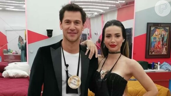Bruna Gomes, ex de Felipe Neto, foi pedida em namoro ao vivo por Bernardo Sousa, seu affair no 'Big Brother Famosos' de Portugal