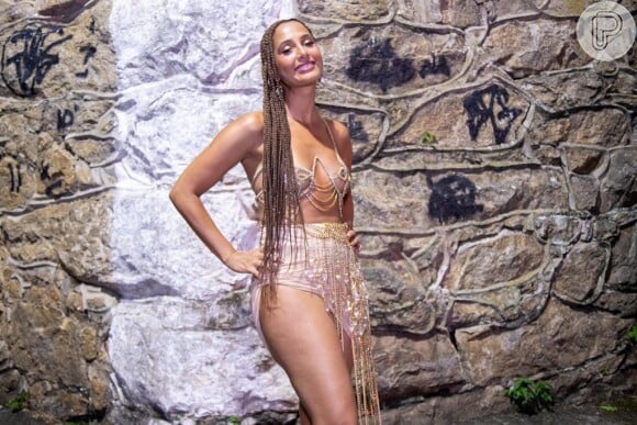 Camila Pitanga marcou presença no Baile da Arara