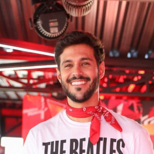 Ex-BBB Rodrigo Mussi, no entanto, segue internado após acidente, embora já ande e fale