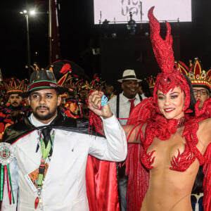 Para fazer um bom desfile, a atriz buscou conhecer mais sobre a história da entidade